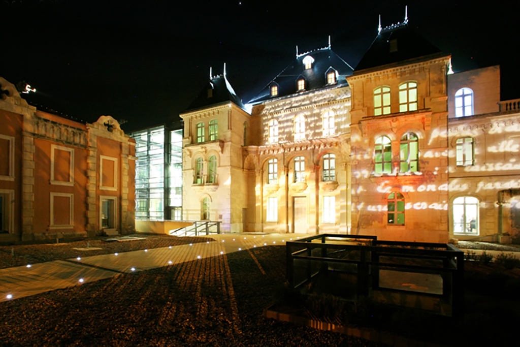 Chateau buzine de nuit