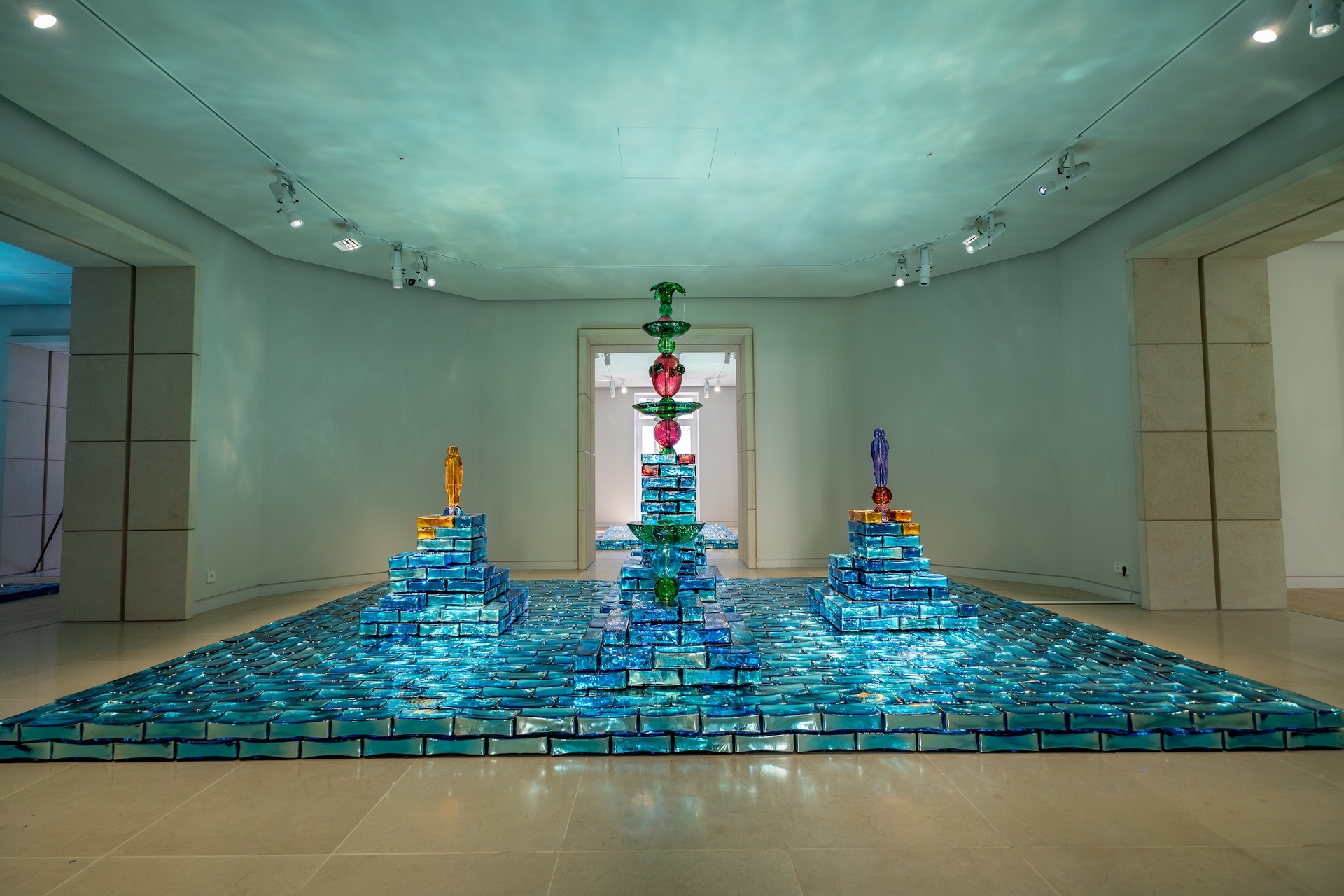 Fontaines - Exposition Jean-Michel Othoniel Cannes